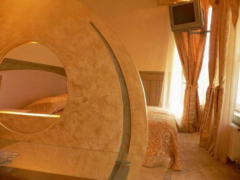 Hotel Dali Plovdiv Pokoj fotografie